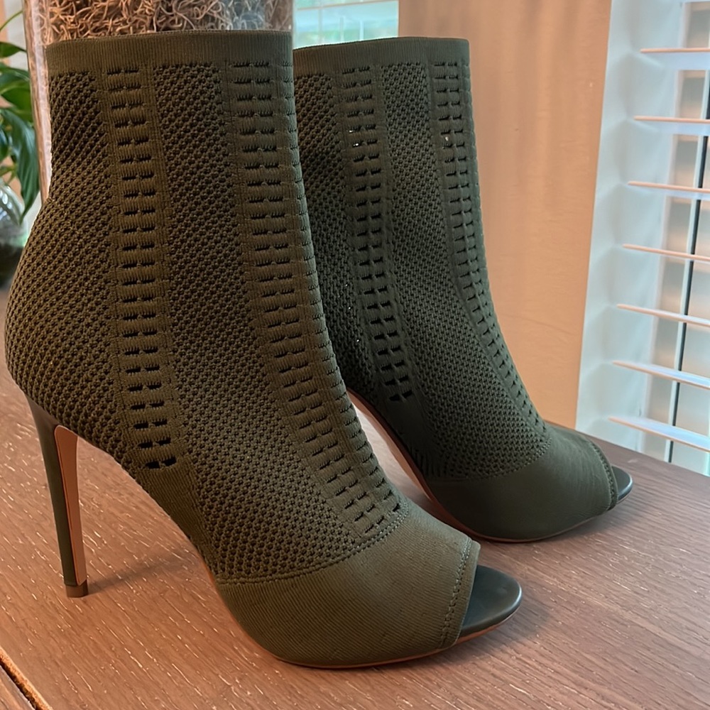 Steve Madden peep-toe booties